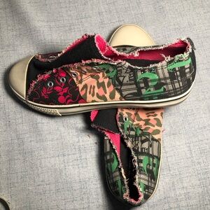 Original Arizona jean company converse style animal print shoes size 8.5